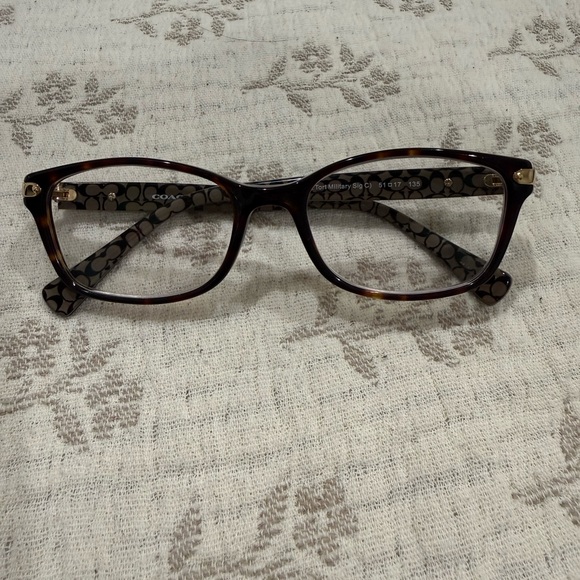 Designer Tortoise Shell Glasses - Picture 5 of 8